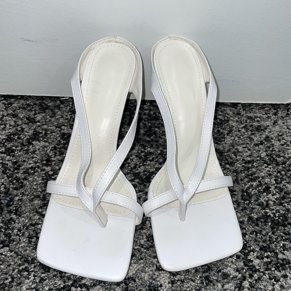 WHITE HEELS